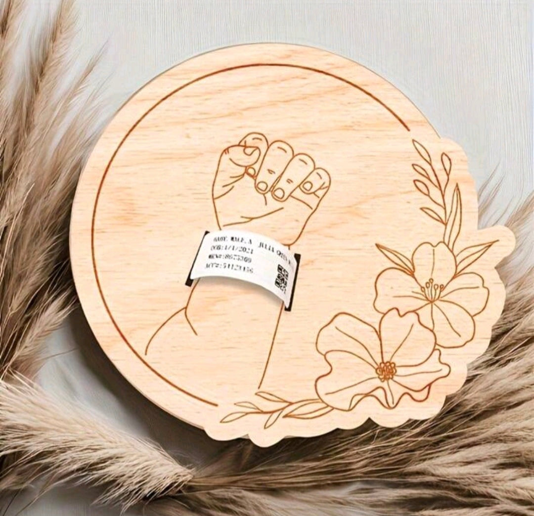 Baby Gift: Baby Hospital Band display