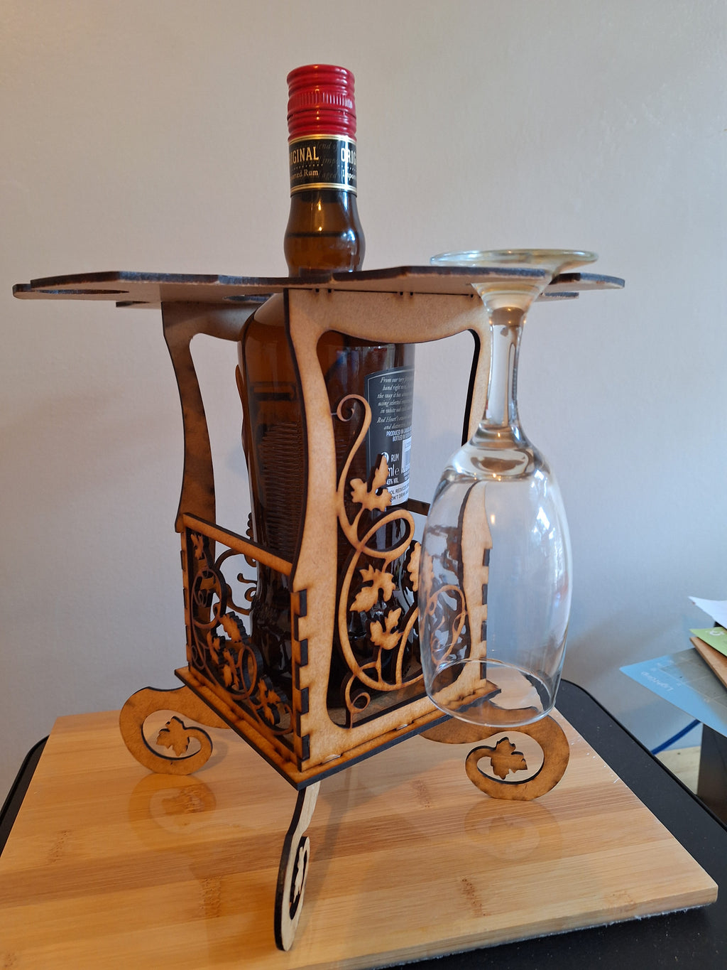 BOTTLE HOLDERS - LASER CUT